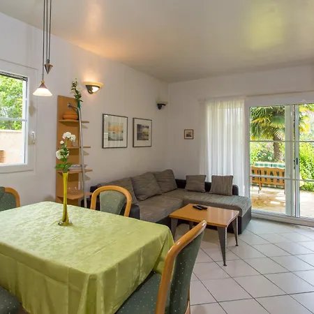 Apartment Green Oasis *